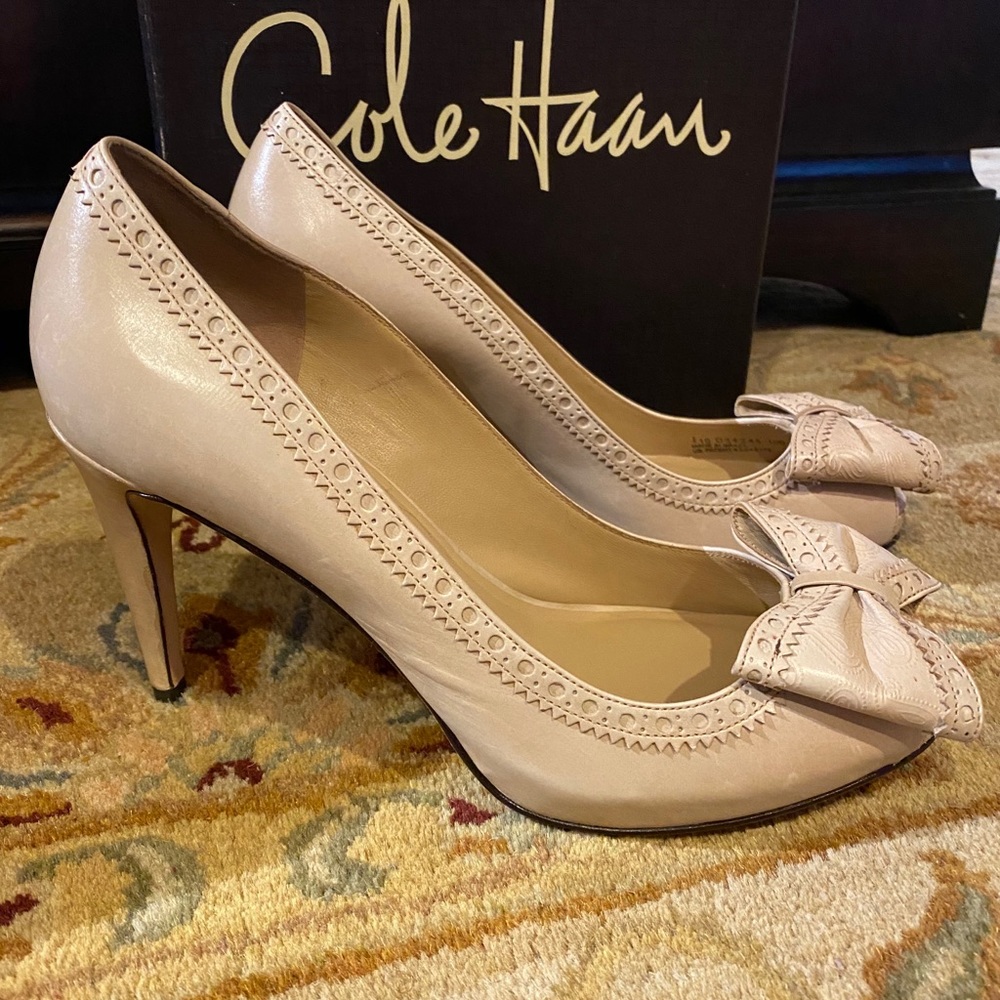 Cole Haan Beige Pumps -size 10